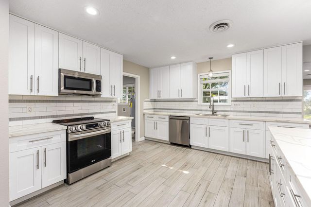 9392 Fm 1458 Road, Sealy, TX 77474