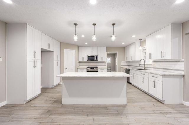 9392 Fm 1458 Road, Sealy, TX 77474