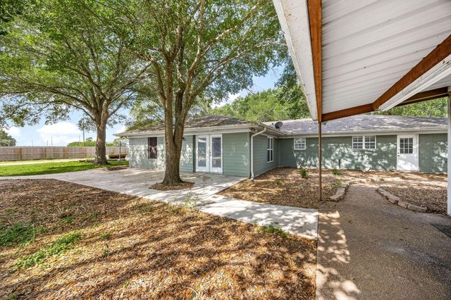 9392 Fm 1458 Road, Sealy, TX 77474