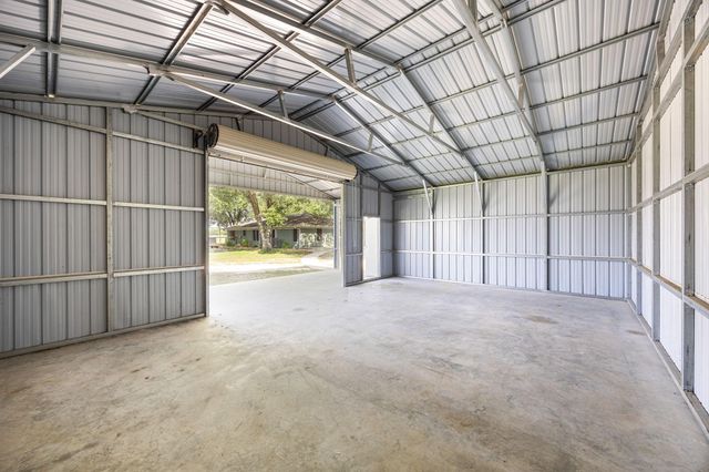 9392 Fm 1458 Road, Sealy, TX 77474