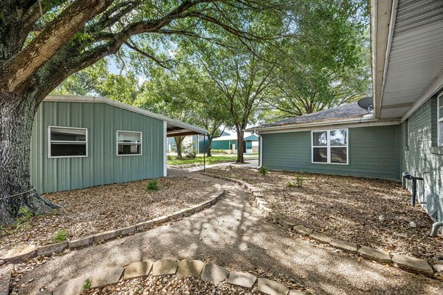 9392 Fm 1458 Road, Sealy, TX 77474