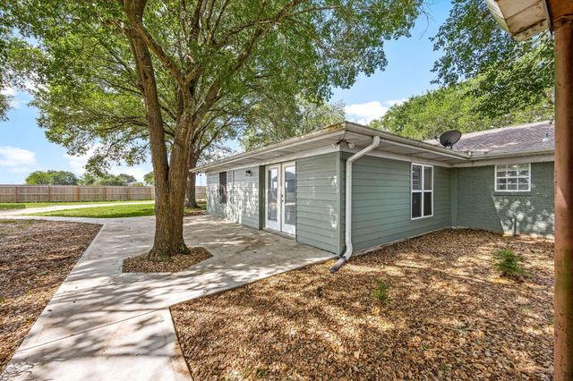 9392 Fm 1458 Road, Sealy, TX 77474