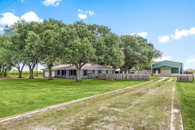 9392 Fm 1458 Road, Sealy, TX 77474