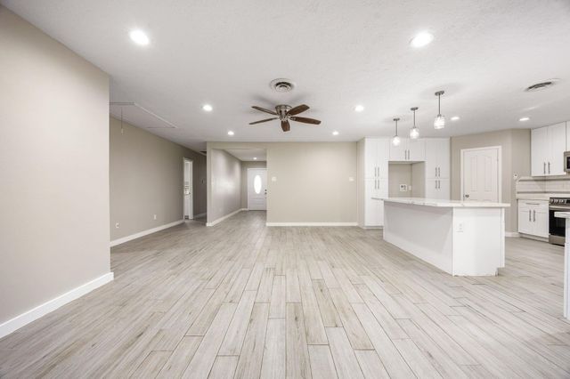 9392 Fm 1458 Road, Sealy, TX 77474