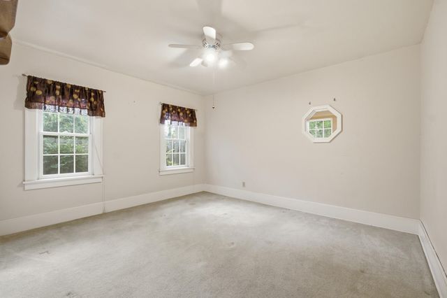 909 Moulton Avenue, Muskegon, MI 49445