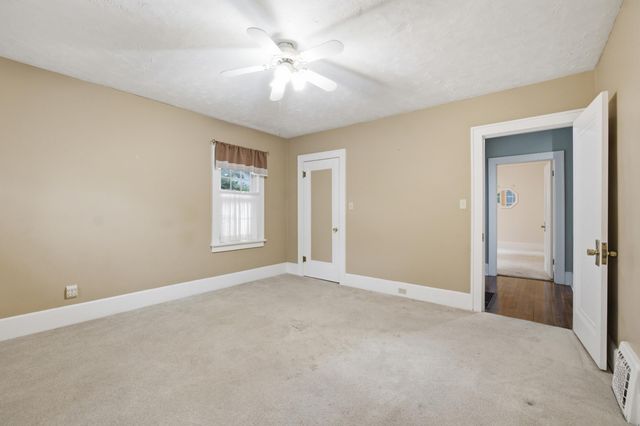 909 Moulton Avenue, Muskegon, MI 49445