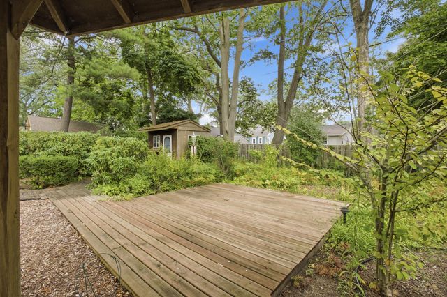 909 Moulton Avenue, Muskegon, MI 49445
