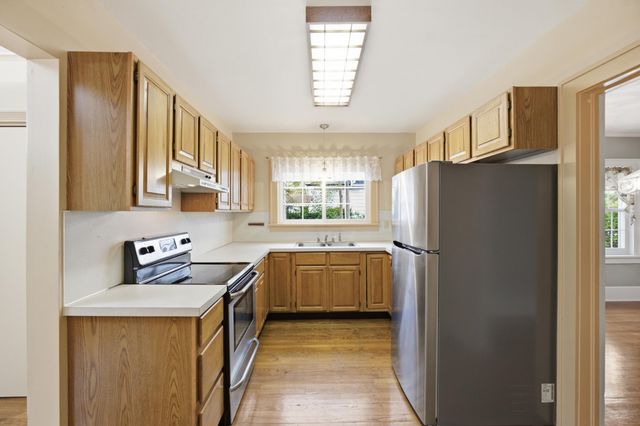 909 Moulton Avenue, Muskegon, MI 49445