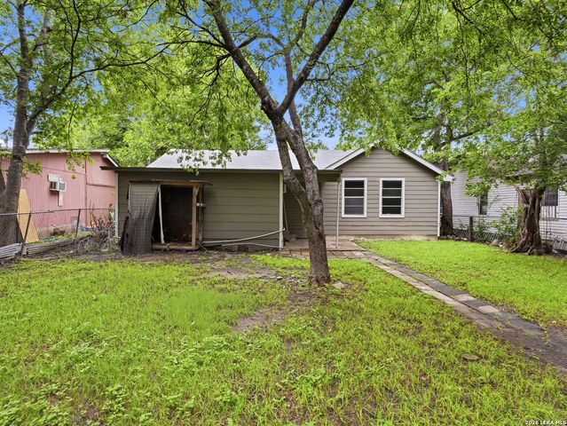 720 CHICKERING AVE, San Antonio, TX 78210