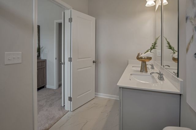 208 Sweetbriar Way, Lebanon, TN 37087