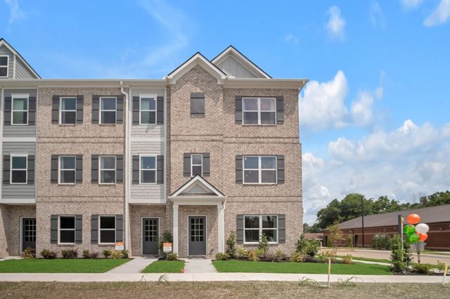 208 Sweetbriar Way, Lebanon, TN 37087
