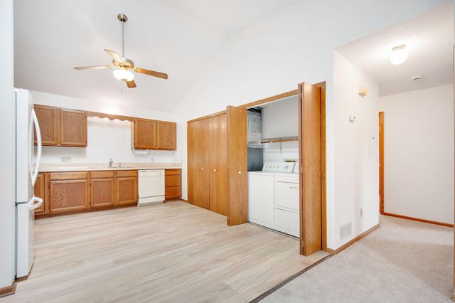 3304 Greenbrier Street 3304C, Vadnais Heights, MN 55127