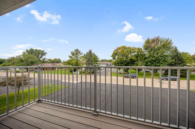 3304 Greenbrier Street 3304C, Vadnais Heights, MN 55127