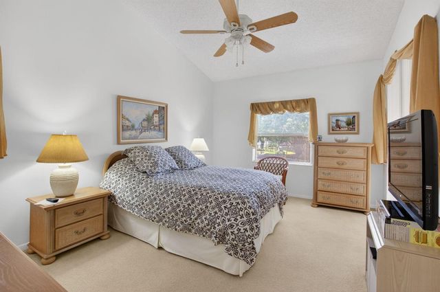 5366 Venetia Court E, Boynton Beach, FL 33437