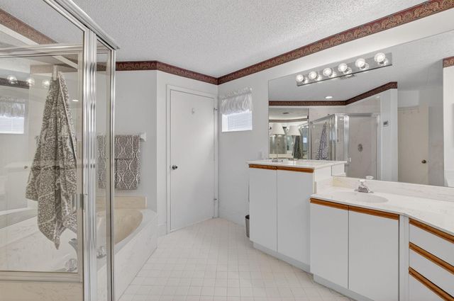 5366 Venetia Court E, Boynton Beach, FL 33437