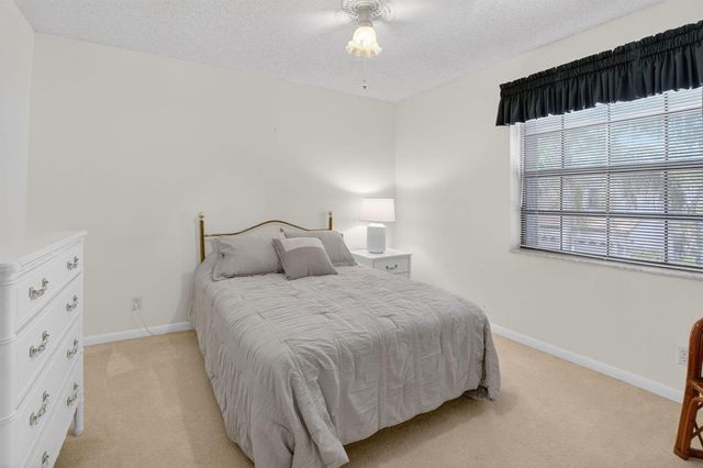 5366 Venetia Court E, Boynton Beach, FL 33437
