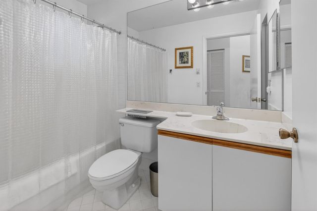 5366 Venetia Court E, Boynton Beach, FL 33437