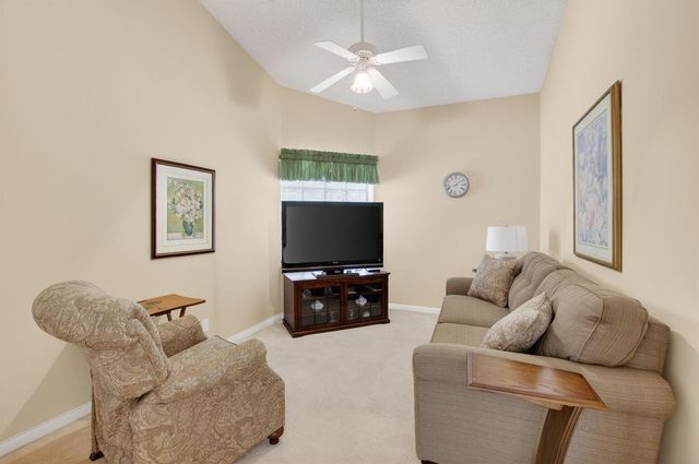 5366 Venetia Court E, Boynton Beach, FL 33437