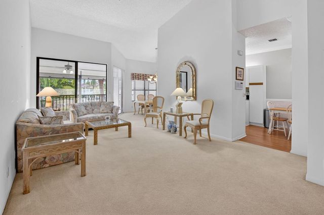 5366 Venetia Court E, Boynton Beach, FL 33437