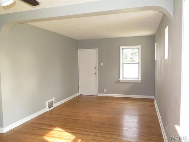 7066 Arcadia Avenue, St Louis, MO 63130