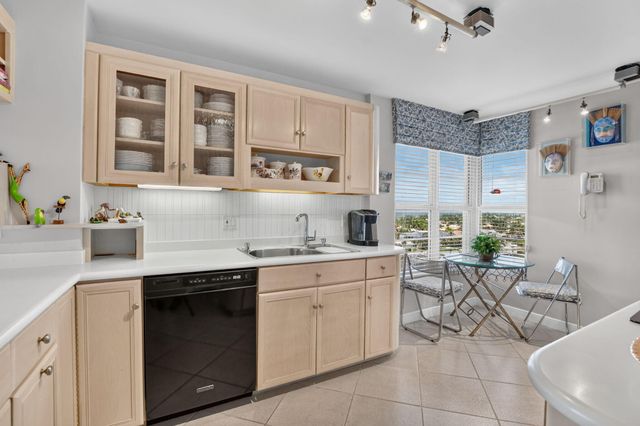 1021 HILLSBORO MILE 705, Hillsboro Beach, FL 33062