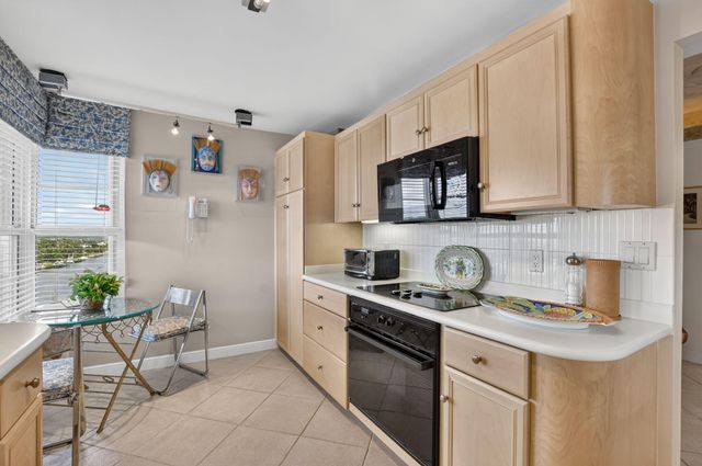 1021 HILLSBORO MILE 705, Hillsboro Beach, FL 33062
