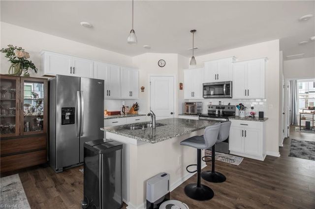 1245 Evelynnview Lane, Kernersville, NC 27284
