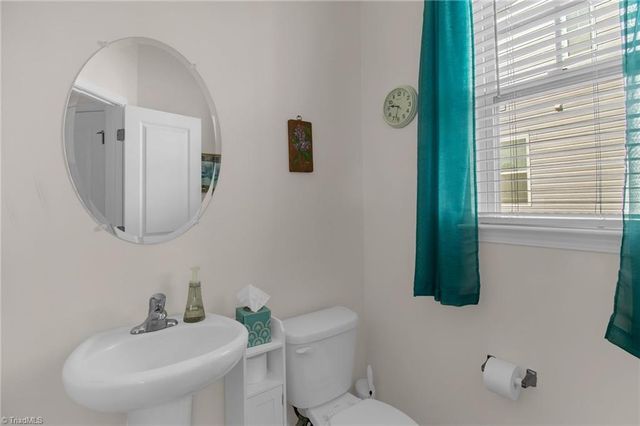 1245 Evelynnview Lane, Kernersville, NC 27284