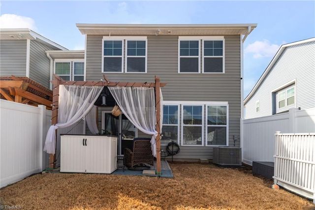 1245 Evelynnview Lane, Kernersville, NC 27284