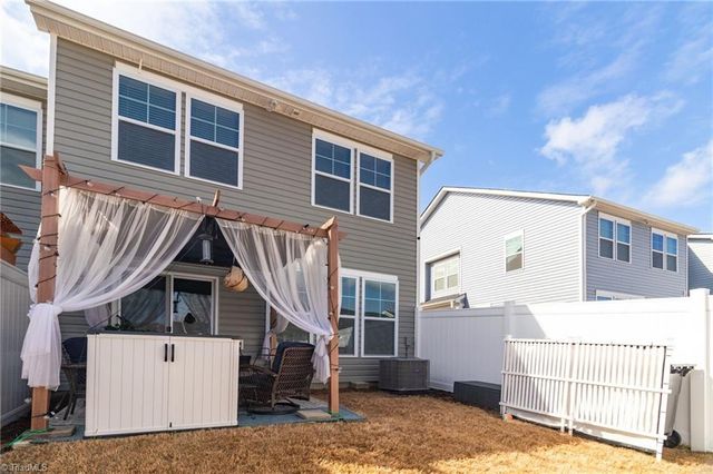 1245 Evelynnview Lane, Kernersville, NC 27284