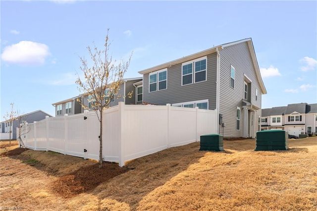 1245 Evelynnview Lane, Kernersville, NC 27284
