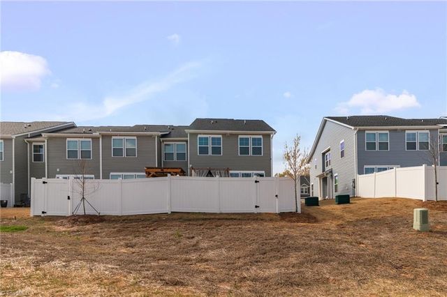 1245 Evelynnview Lane, Kernersville, NC 27284