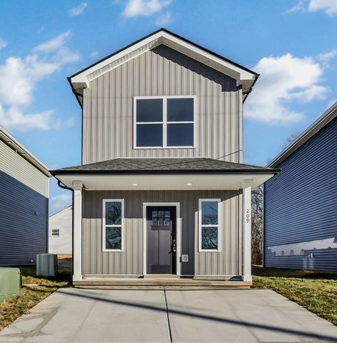 209 Robert St, Clarksville, TN 37040