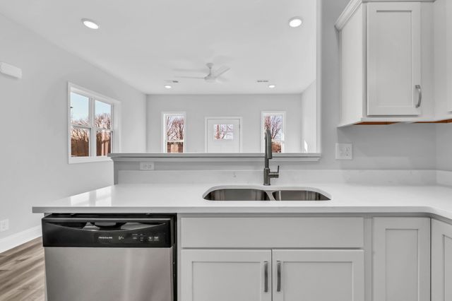 209 Robert St, Clarksville, TN 37040