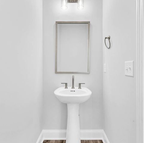 209 Robert St, Clarksville, TN 37040