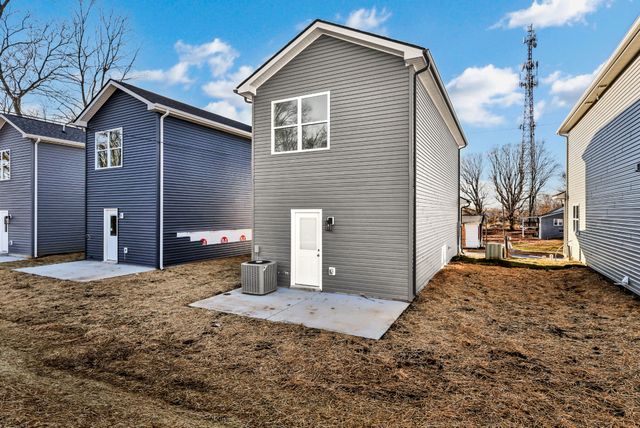 209 Robert St, Clarksville, TN 37040