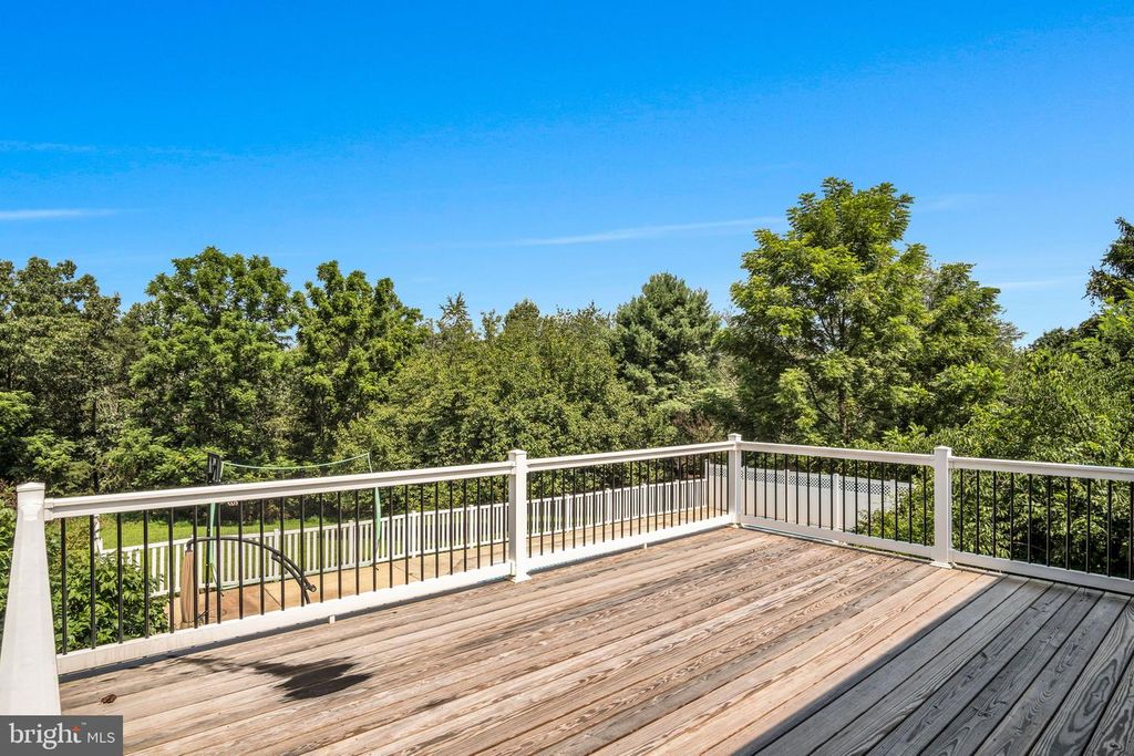 33 HUGGINS RD, Duncannon, PA 17020