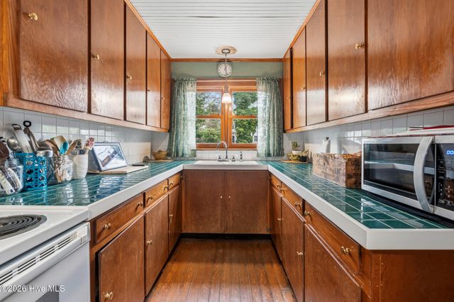 138 W Moore Street, Candor, NC 27229