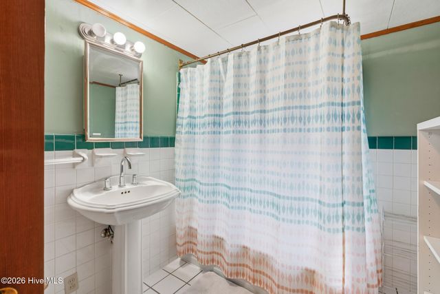 138 W Moore Street, Candor, NC 27229