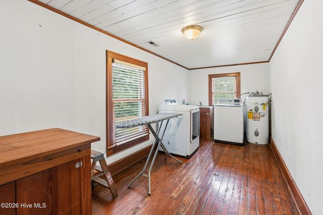 138 W Moore Street, Candor, NC 27229