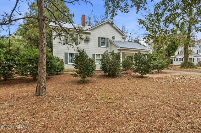 138 W Moore Street, Candor, NC 27229