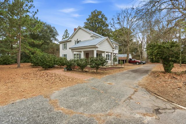 138 W Moore Street, Candor, NC 27229