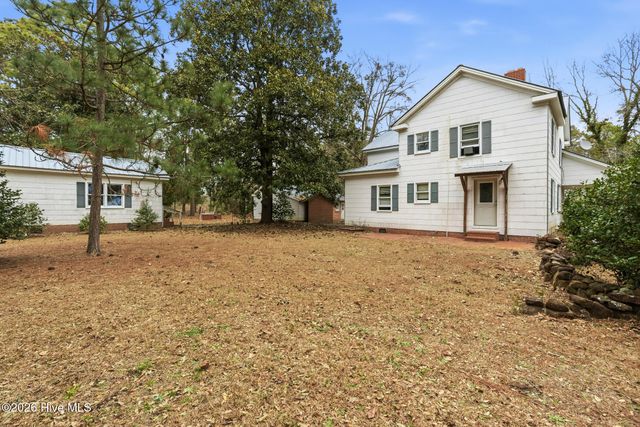 138 W Moore Street, Candor, NC 27229