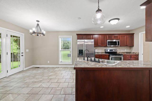 1928 Bell Chase Way, Clarksville, TN 37040