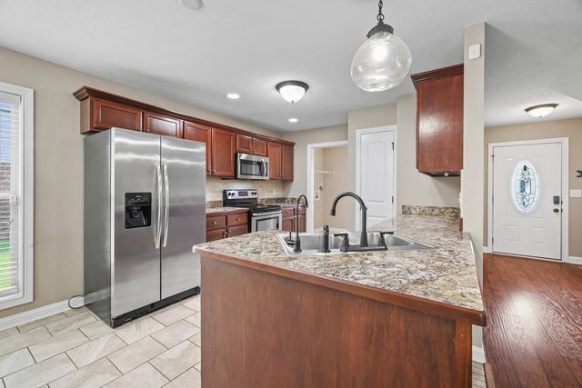 1928 Bell Chase Way, Clarksville, TN 37040