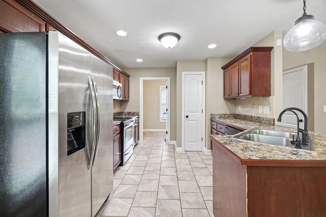 1928 Bell Chase Way, Clarksville, TN 37040