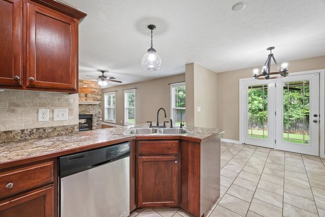 1928 Bell Chase Way, Clarksville, TN 37040