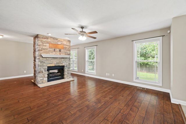 1928 Bell Chase Way, Clarksville, TN 37040