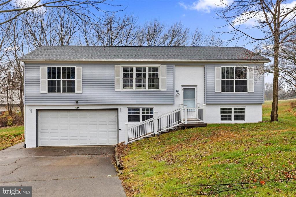 45 CAMBRIDGE CIR, Liverpool, PA 17045