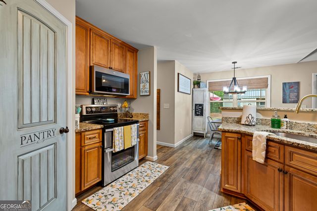 32 Brooks Lake Drive, Newnan, GA 30263